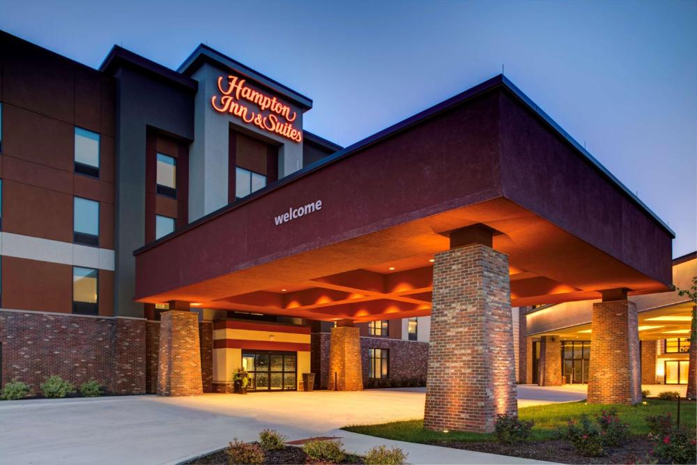 Hampton Inn & Suites Pittsburg Kansas Crossing Casino near Pitt State Univ